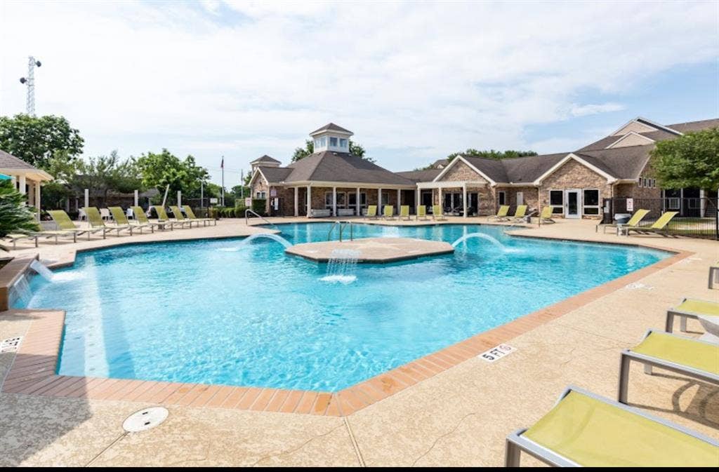 Lease Takeover The Outpost