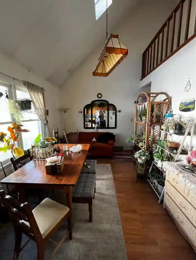 Private room for Rent :)