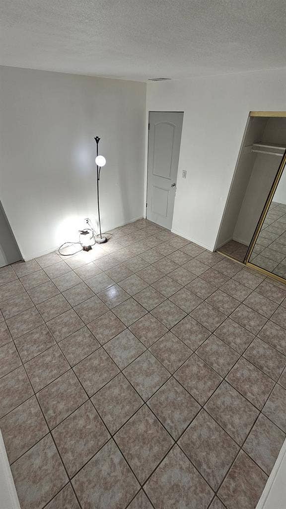 Conveniently Located Room(s) 4 Rent