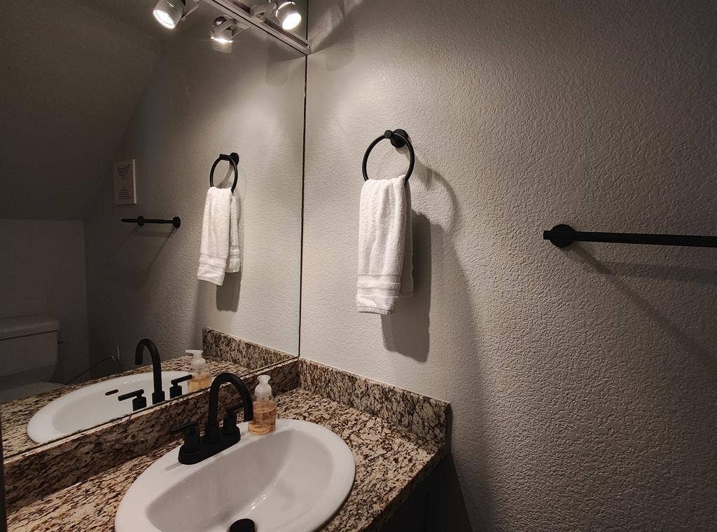 Convenient Room in Oak Lawn Condo