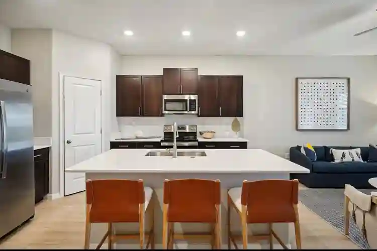 Room-for-Rent Town Home