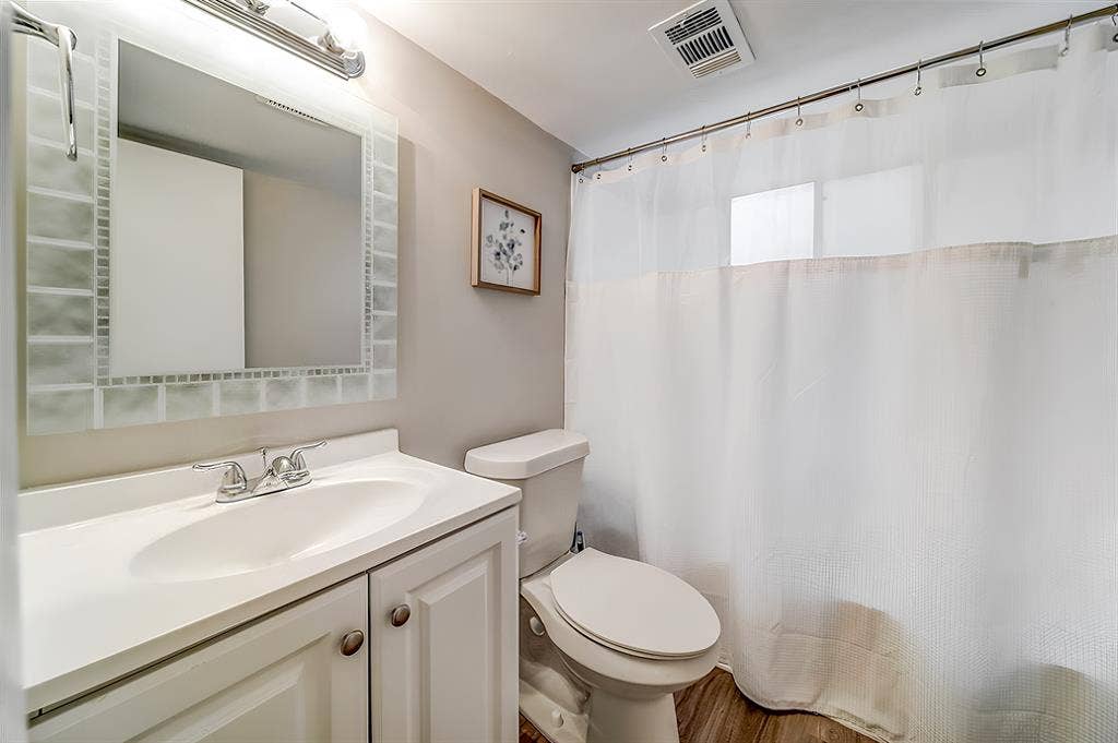 8 BR in Stone Mountain