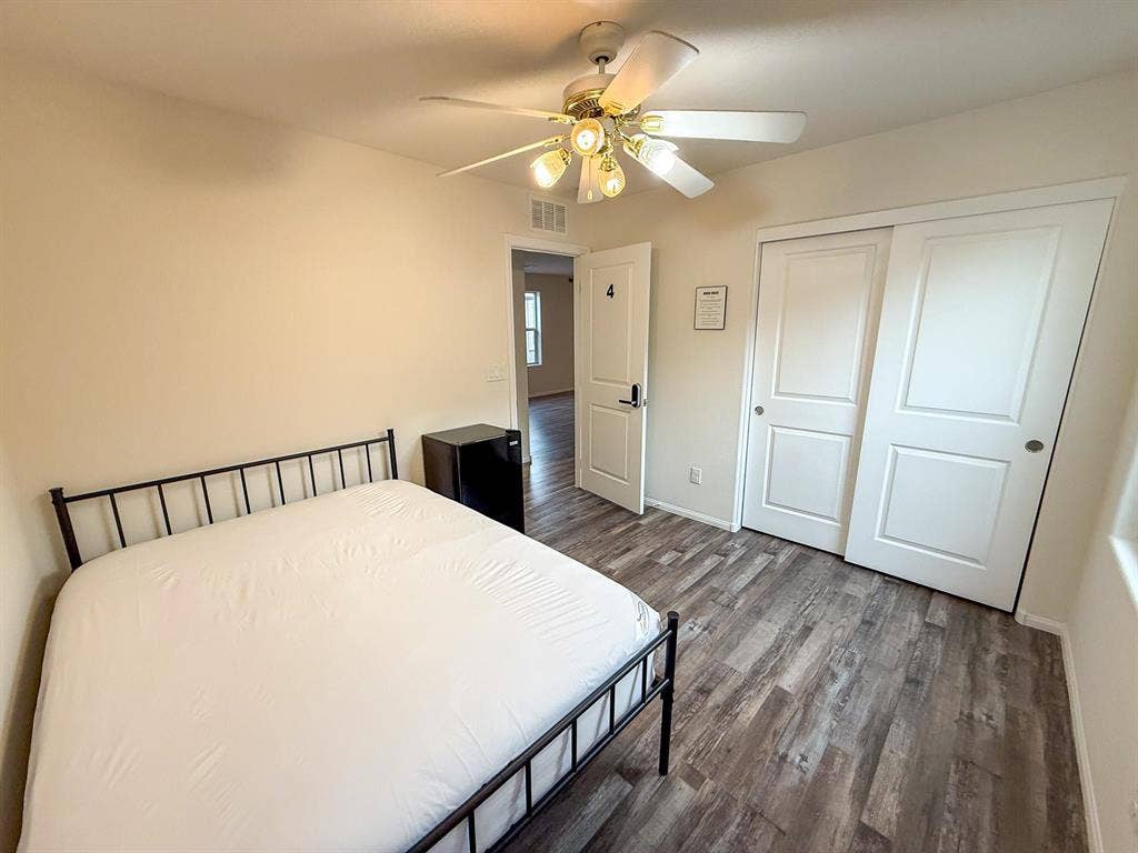 5 BR in Henderson