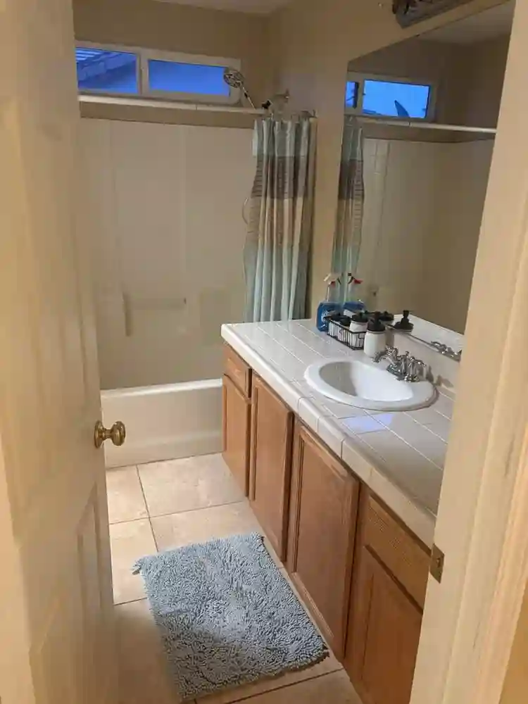 Large home in rosedale area w/pool