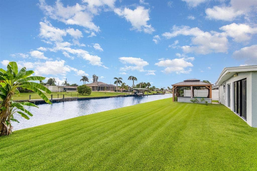 6 BR in Port Charlotte