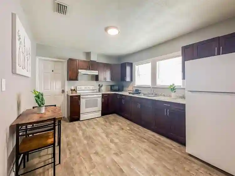 4 BR in Tampa