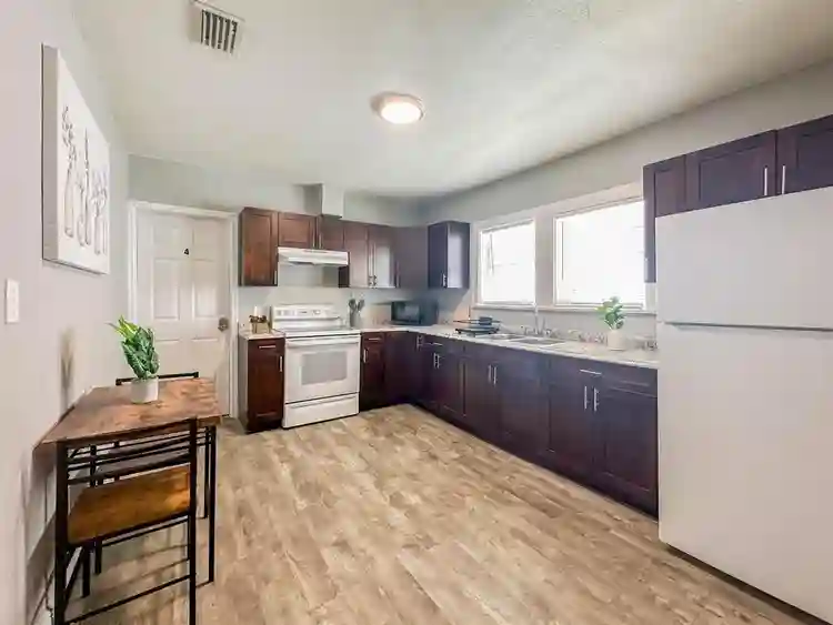 4 BR in Tampa