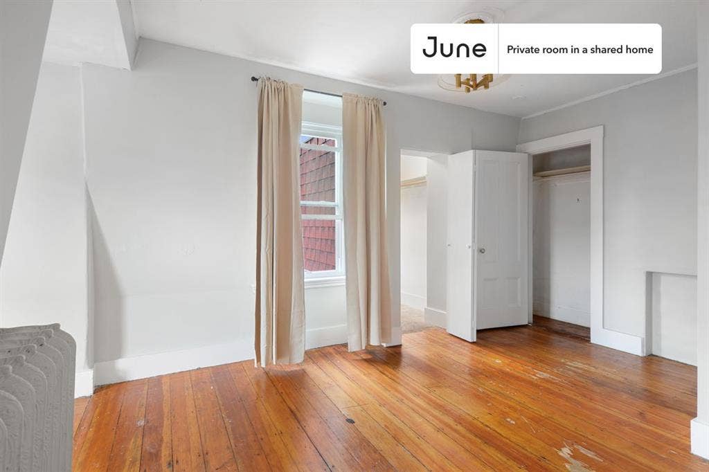 4 BR in Boston