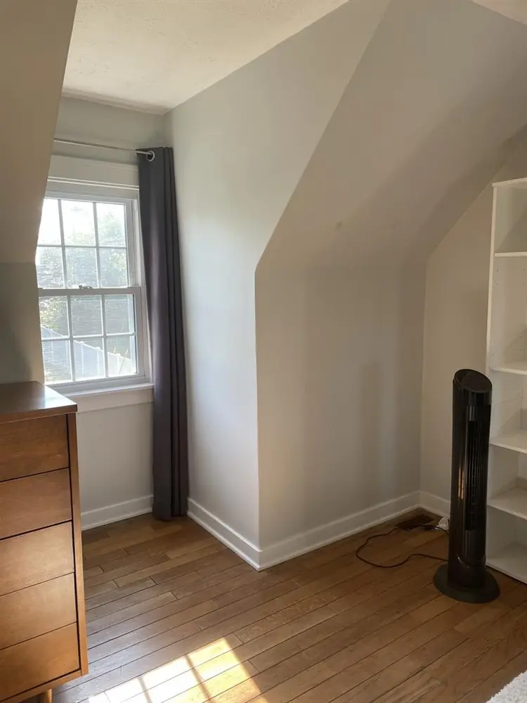 Need 1 male roommate for