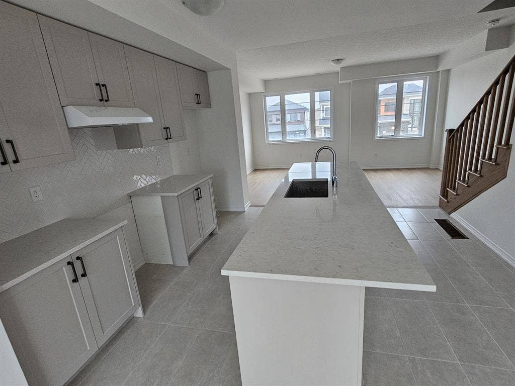 3 spacious bedrooms |  bathrooms