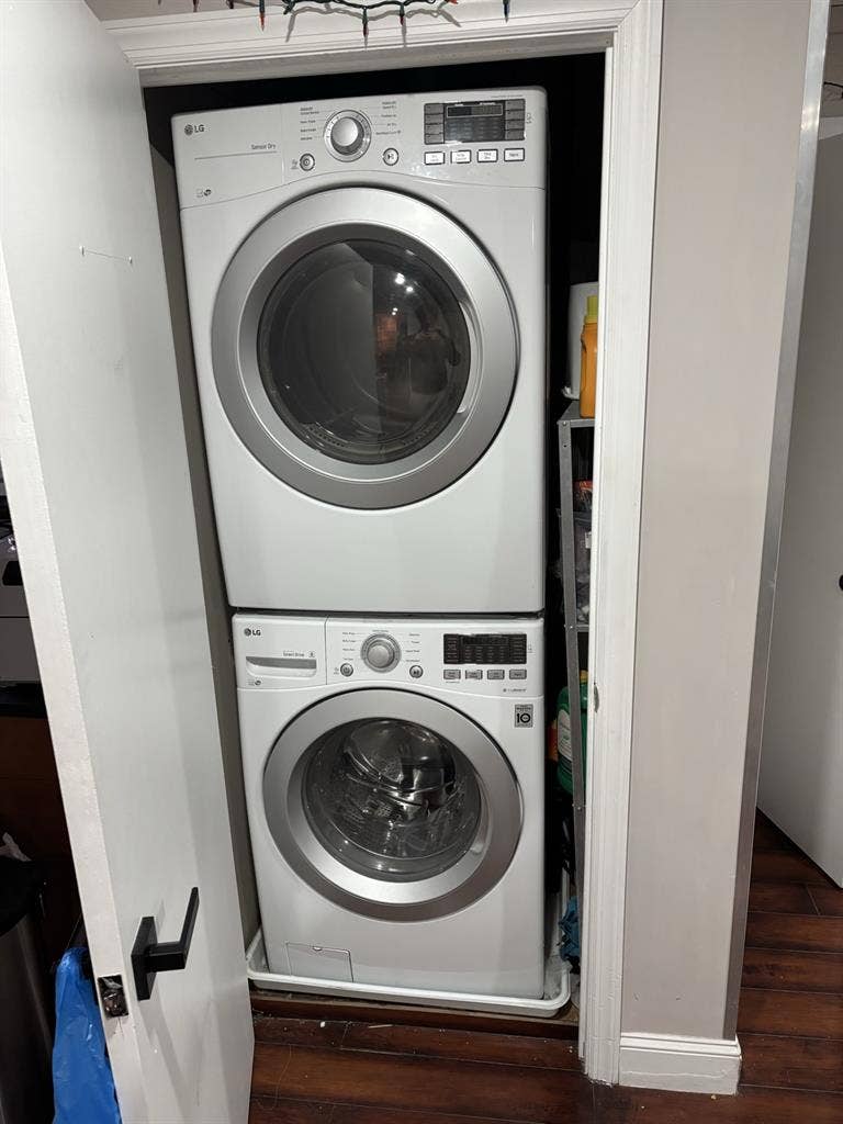 Historic Downtown Apartment