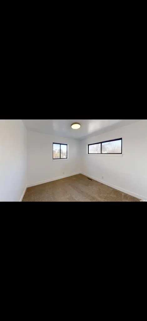 b Charming Brick Murray home