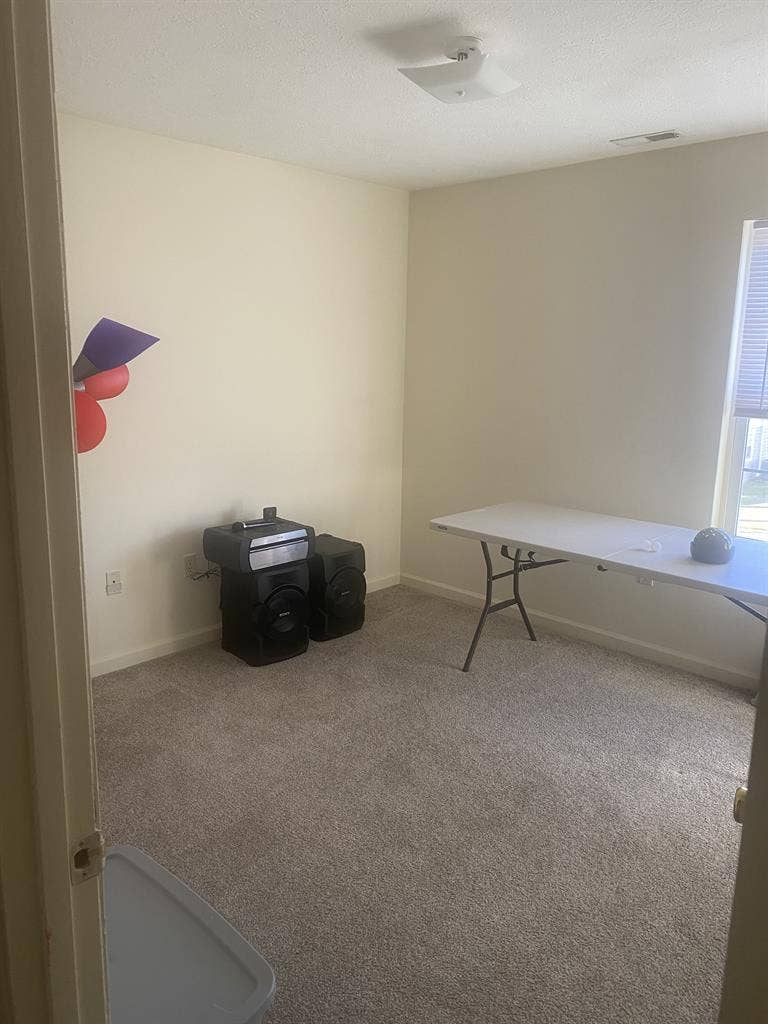 Looking for 
roommates