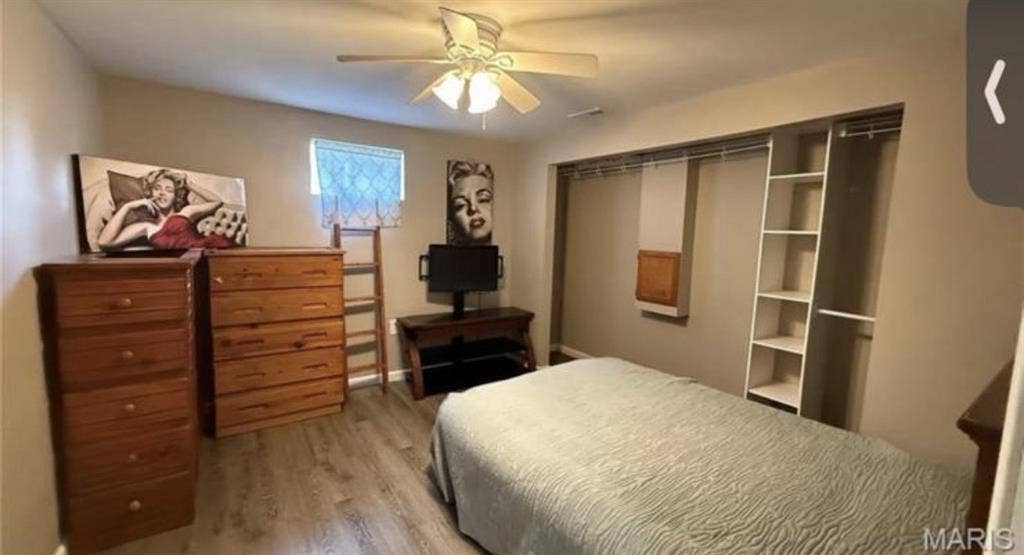 Short
/Long term room for rent