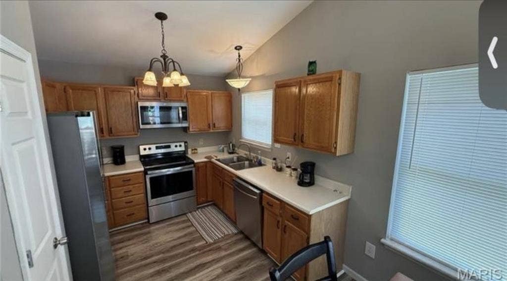 Short
/Long term room for rent