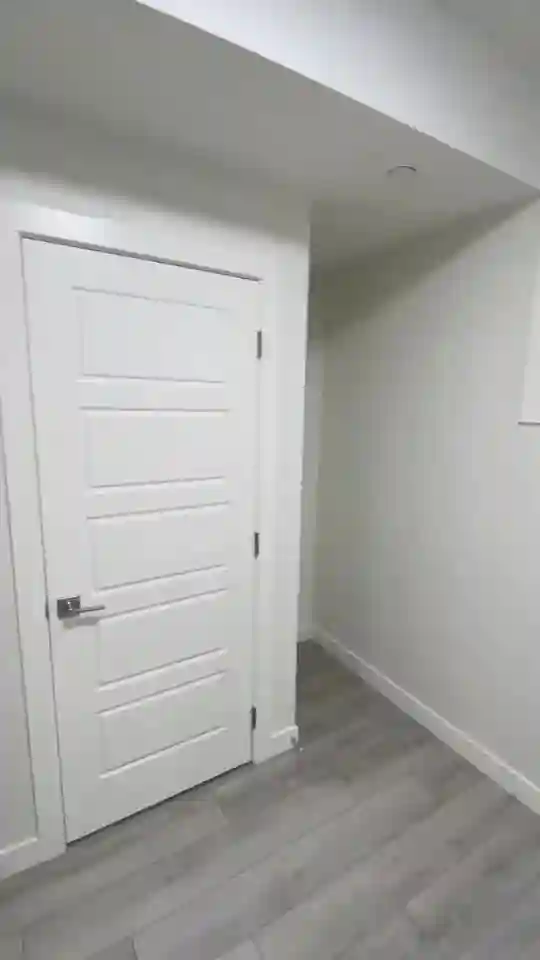 Master Bedroom, Room for Rent