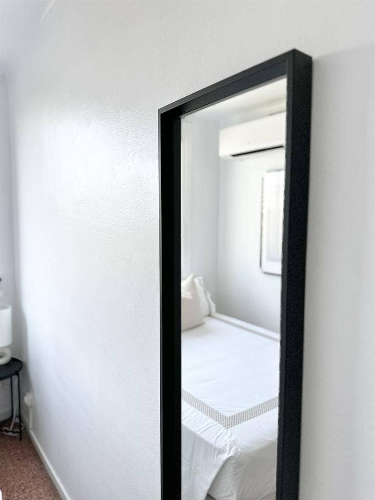 Ventana hacia calle y Calefacción