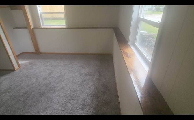 1 Room with a shared Bathroom