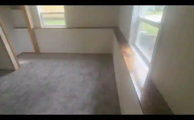 1 Room with a shared Bathroom