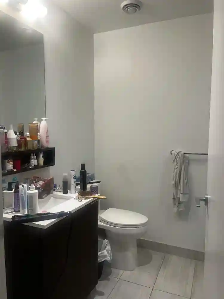 FLATMATE NEEDED- ONLY FEMALE