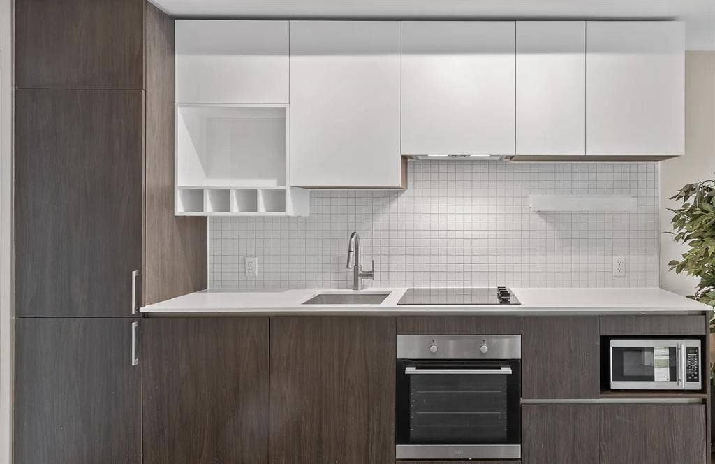 FLATMATE NEEDED- ONLY FEMALE