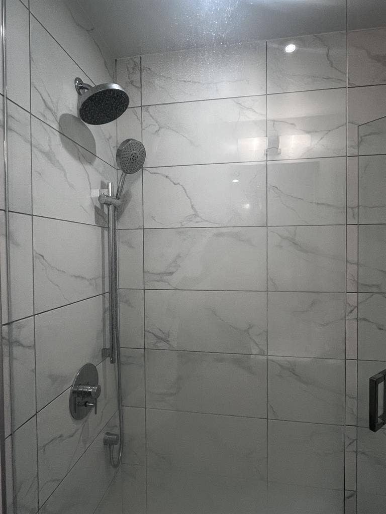 FLATMATE NEEDED- ONLY FEMALE