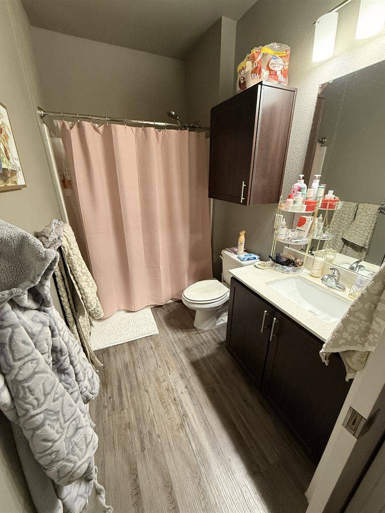 PRIVATE ROOM AVAILABLE