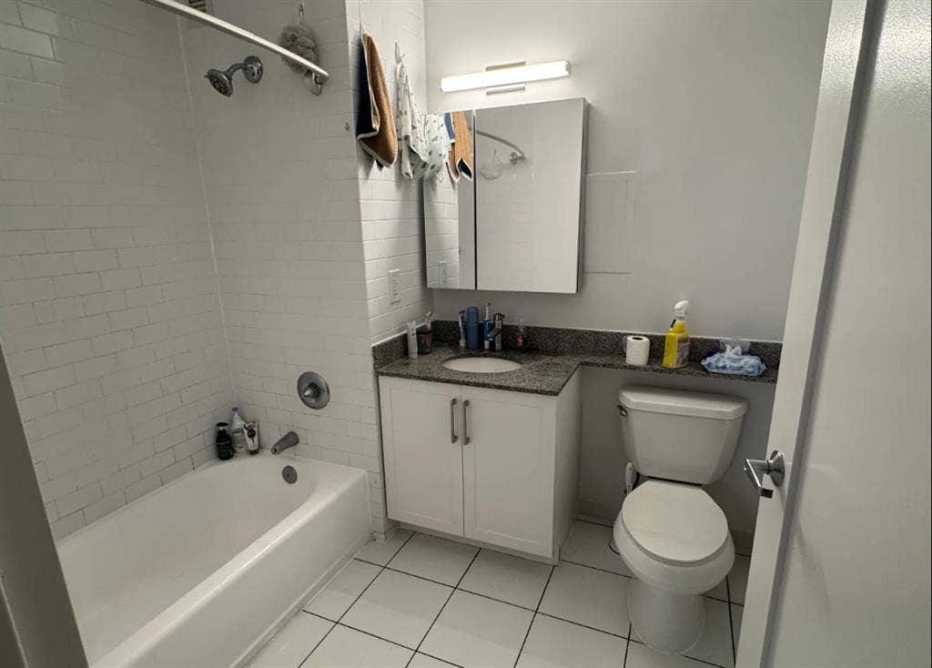 Newport Furnished Room