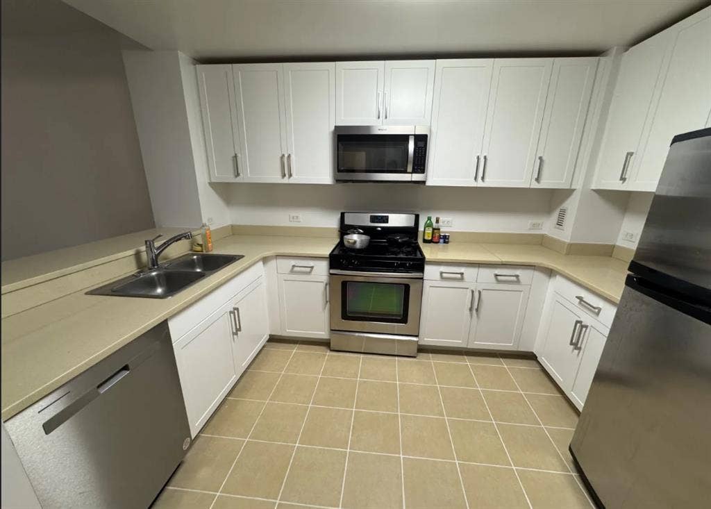 Newport Furnished Room