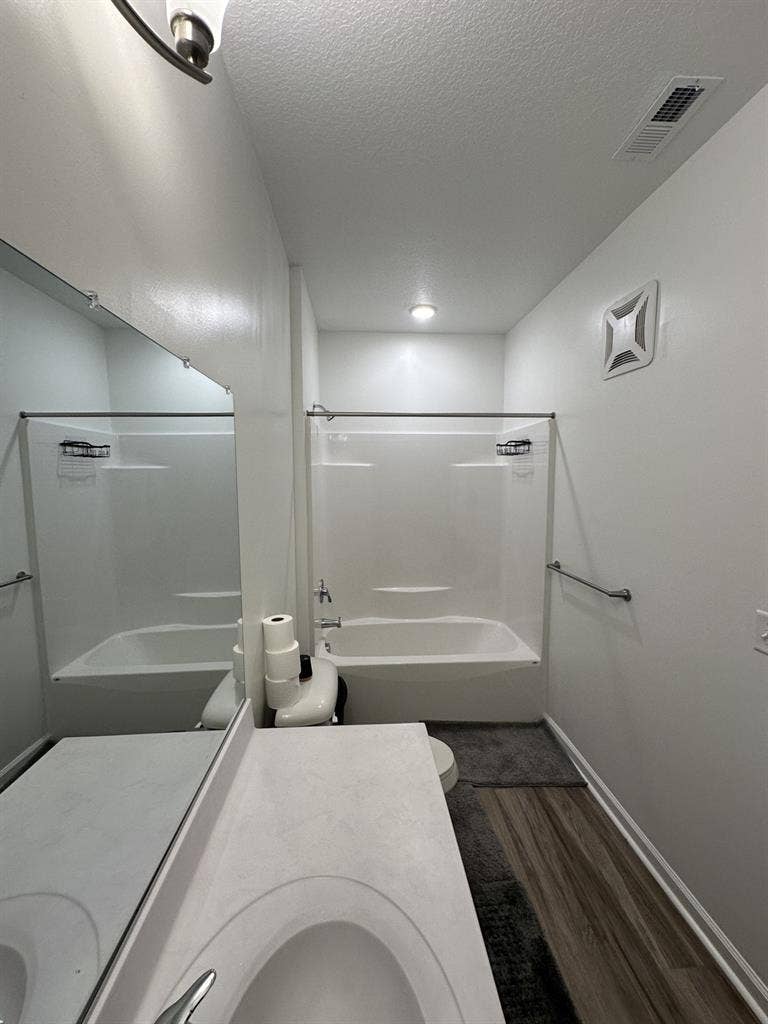 1 room with own private
 bathroom