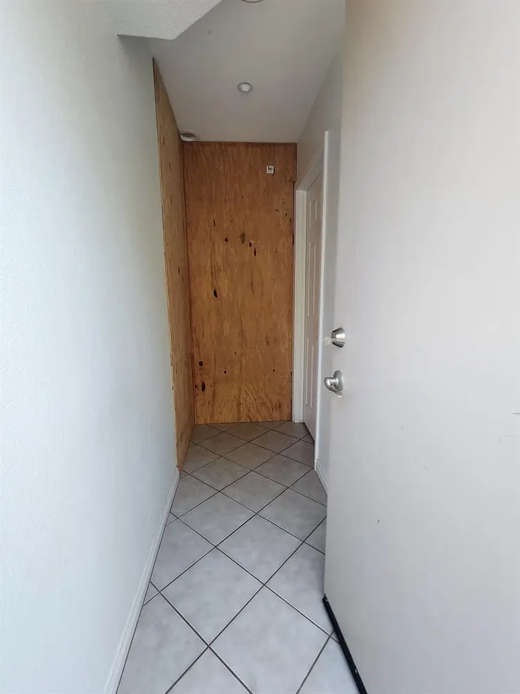 Private entrance & bathroom