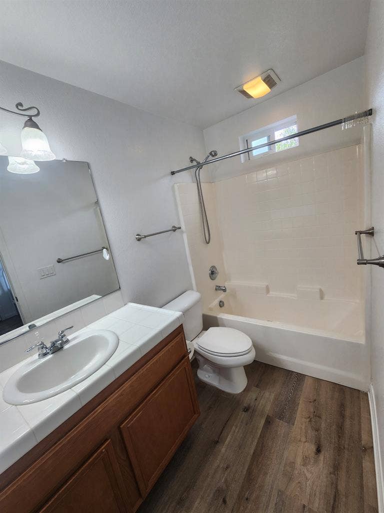 Private entrance & bathroom