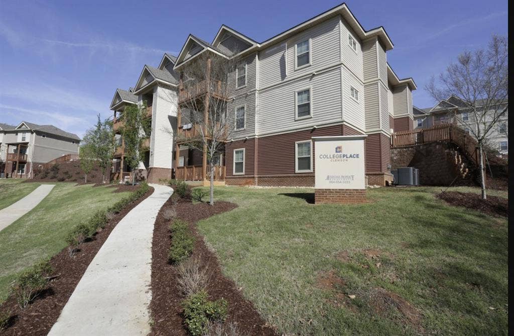 Private room for rent (Males only)