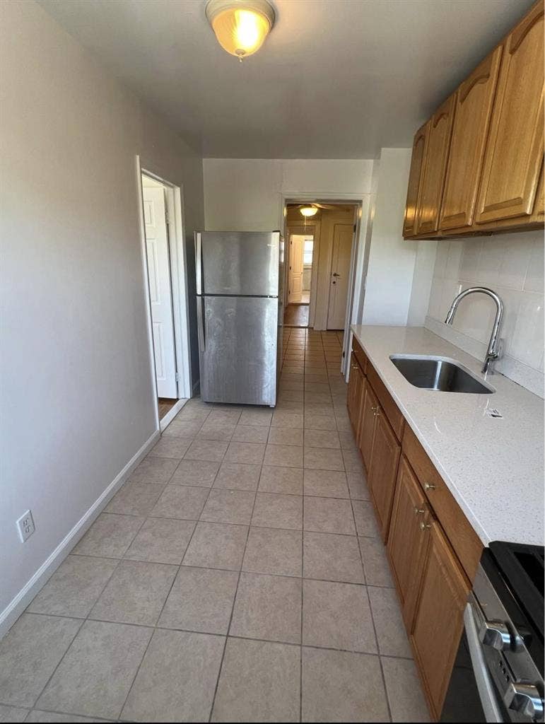 Private room for rent in Rego park