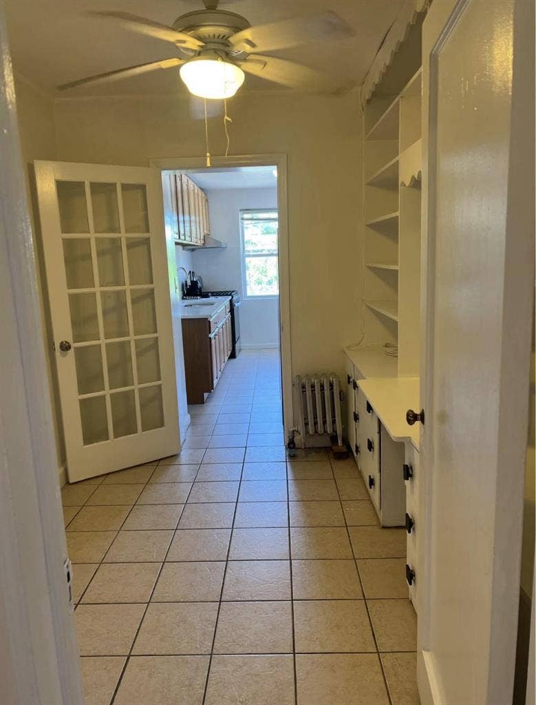 Private room for rent in Rego park
