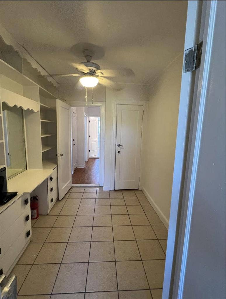 Private room for rent in Rego park