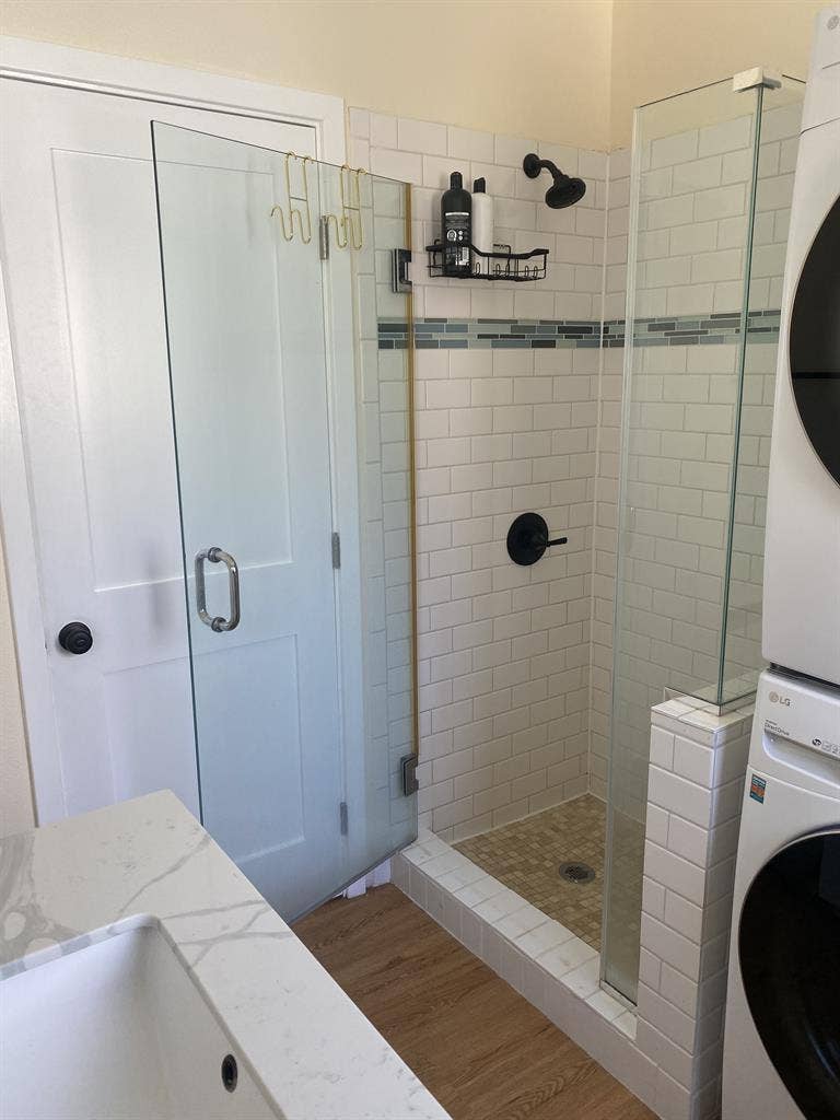 Private USC Room - Walk to Metro