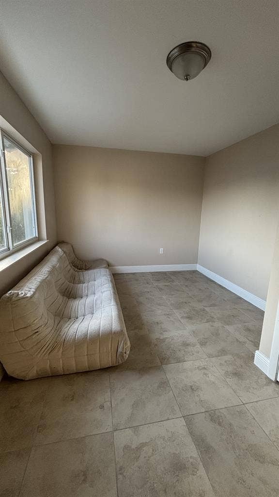 ROOM FOR RENT IN WYNWOOD