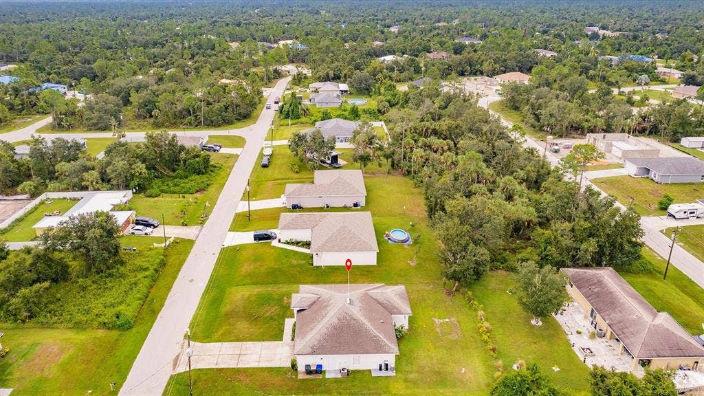 7 BR in North Port