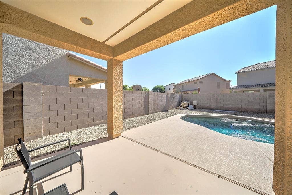8 BR in Tolleson
