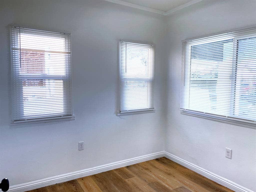 Furnished Coliving - Shared Bath