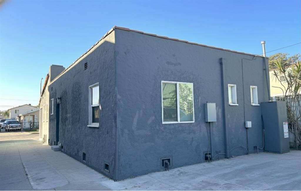 Furnished Coliving - Shared Bath