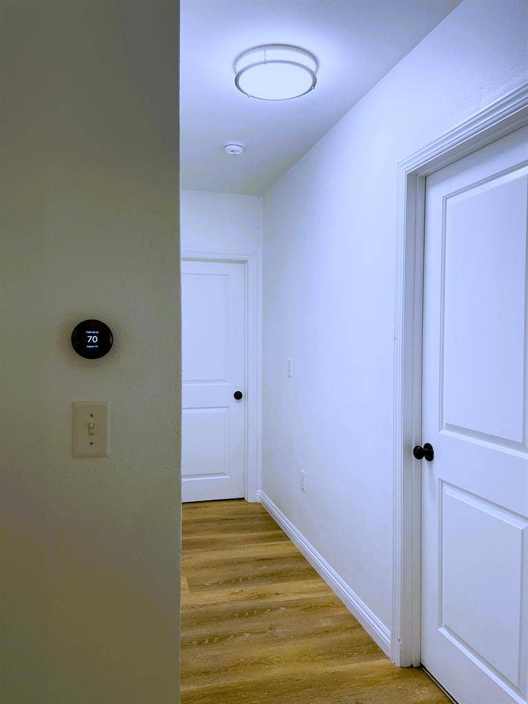 Furnished Coliving - Shared Bath