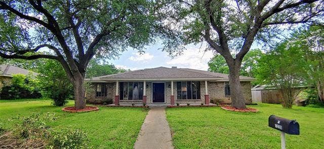 6 BR in DeSoto