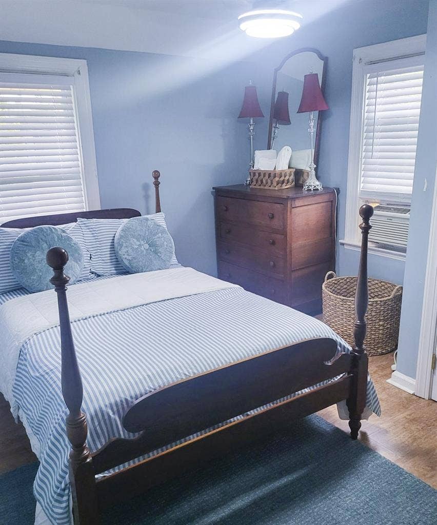 1 BR in Washington