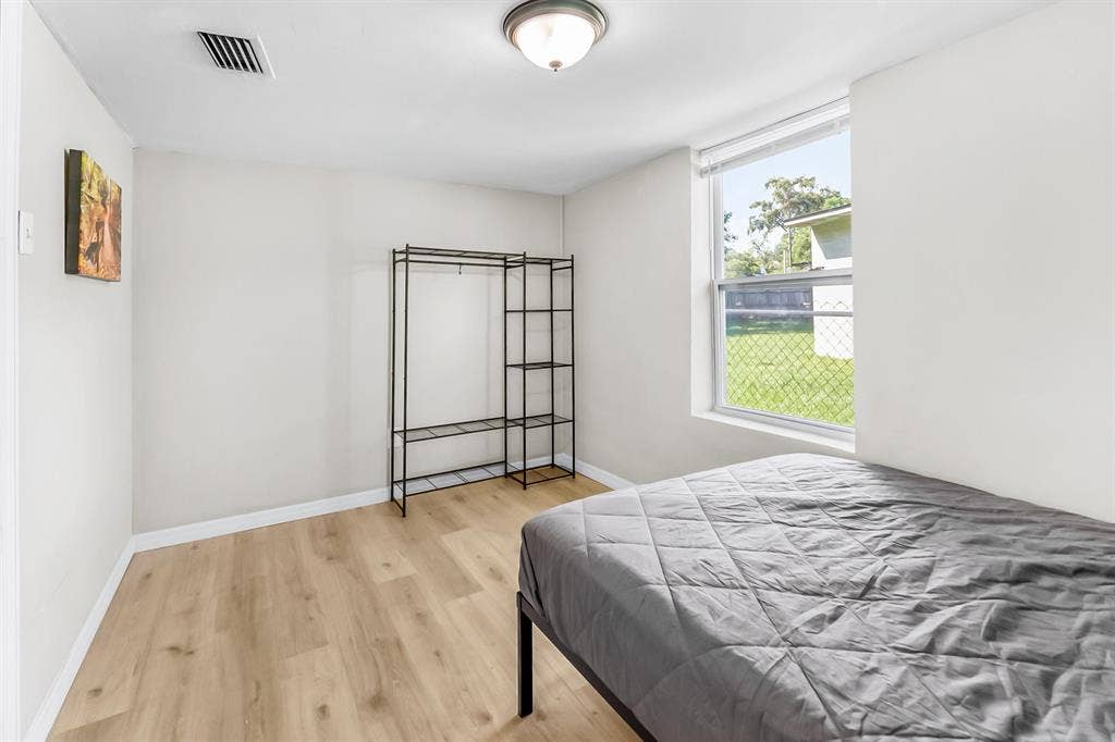 8 BR in Jacksonville