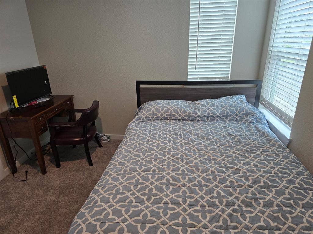 2 BR in Tomball