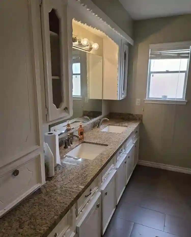 Private Large Room For One Occupant