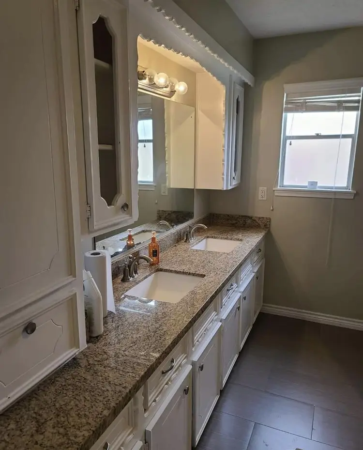 Private Large Room For One Occupant