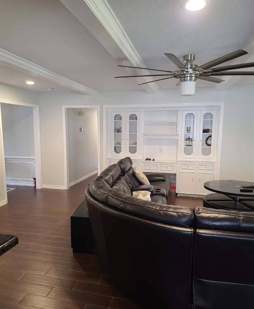 Private Large Room For One Occupant